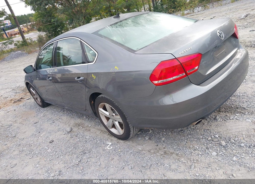 2013 VOLKSWAGEN PASSAT 2.5L SE VIN: 1VWBP7A33DC115361