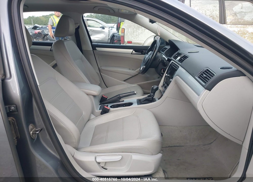2013 VOLKSWAGEN PASSAT 2.5L SE VIN: 1VWBP7A33DC115361