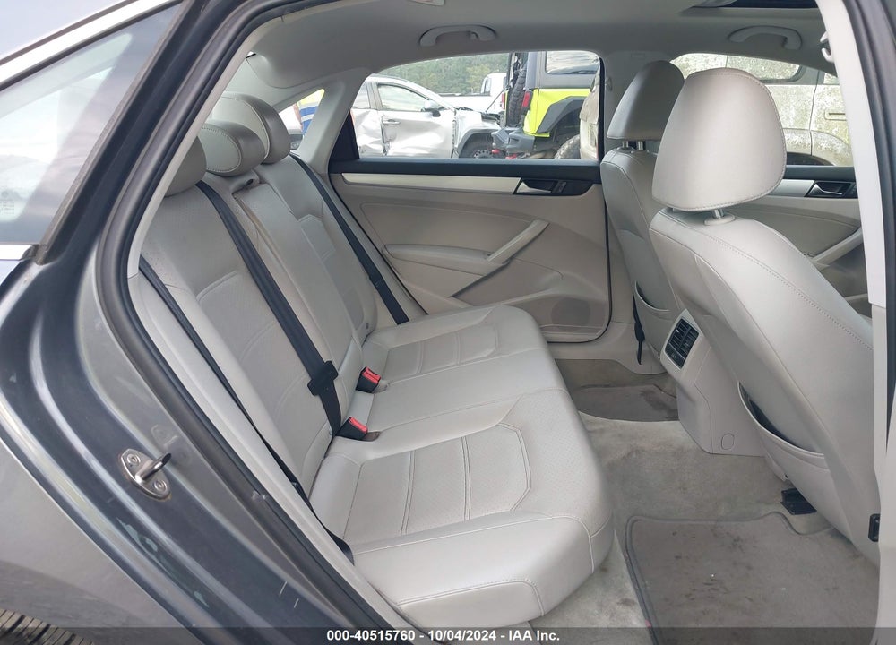 2013 VOLKSWAGEN PASSAT 2.5L SE VIN: 1VWBP7A33DC115361