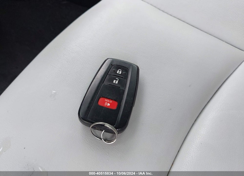 2020 TOYOTA PRIUS XLE VIN: JTDKARFUXL3120721