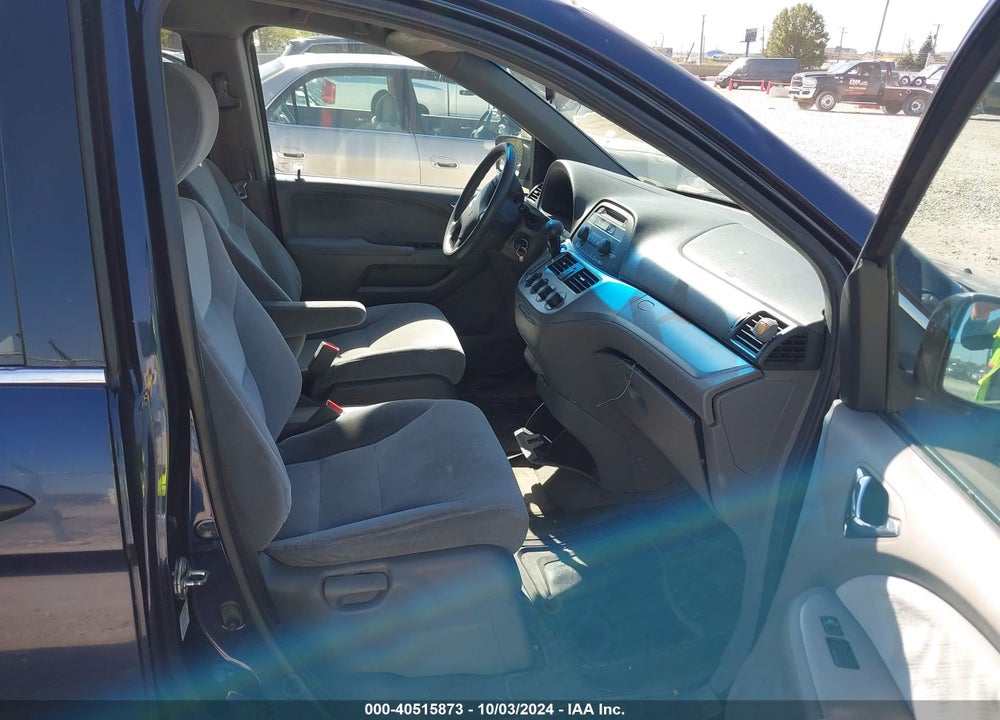 2008 HONDA ODYSSEY LX VIN: 5FNRL38268B030574