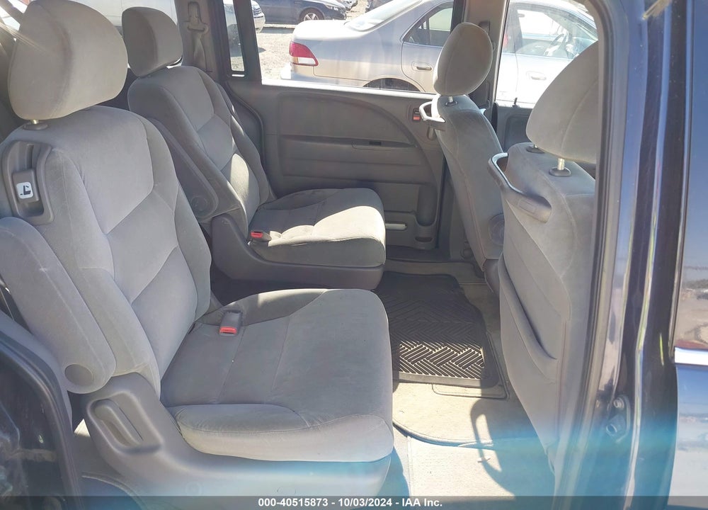 2008 HONDA ODYSSEY LX VIN: 5FNRL38268B030574