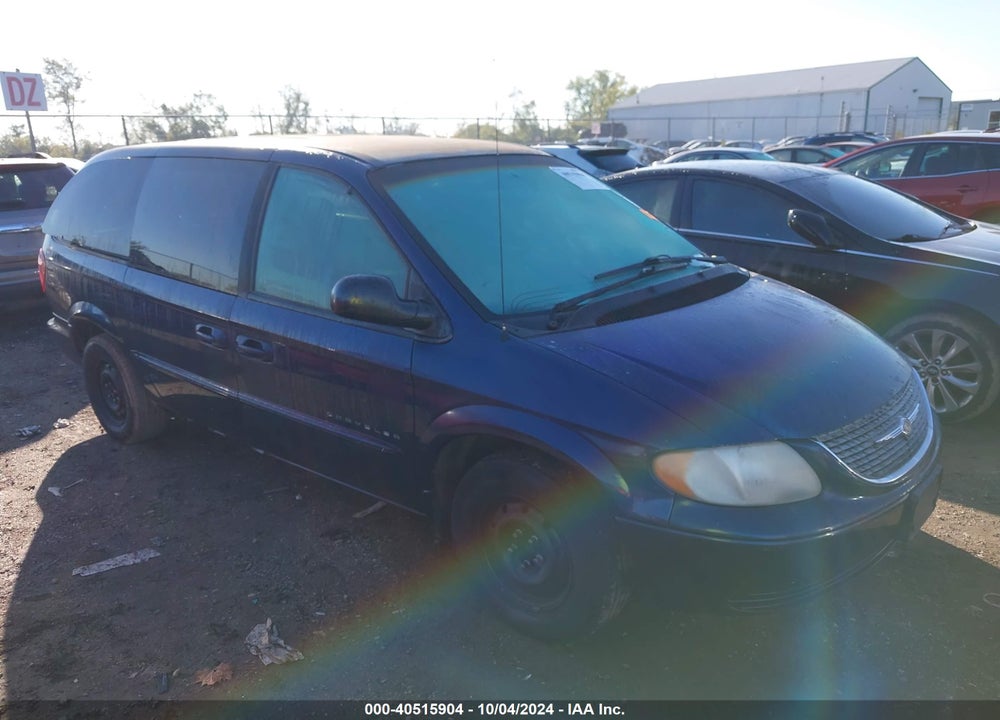 2001 CHRYSLER TOWN & COUNTRY LX VIN: 2C8GP44G31R125007
