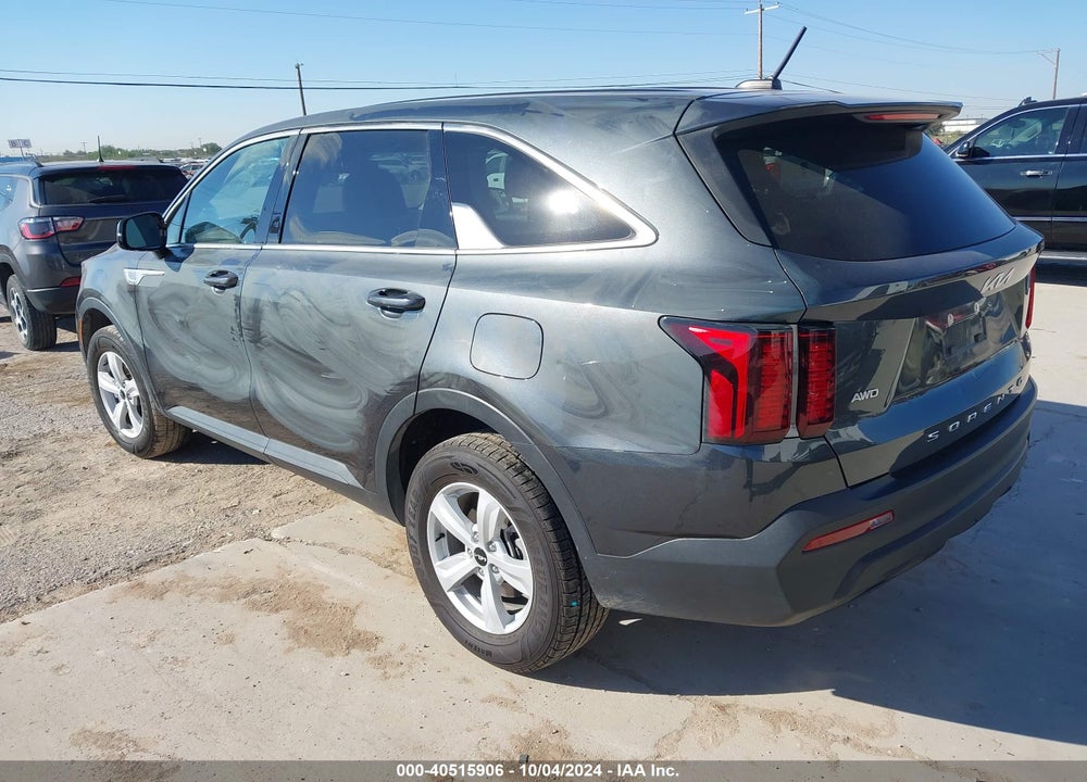 2022 KIA SORENTO LX VIN: 5XYRGDLC1NG105602