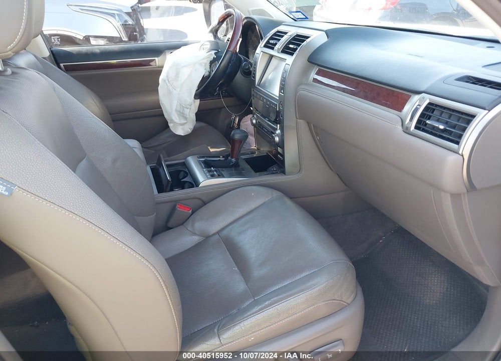 2015 LEXUS 460 VIN: JTJBM7FXXF5111092