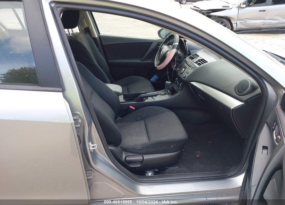 2013 MAZDA 3 I SPORT VIN: JM1BL1UP7D1832593