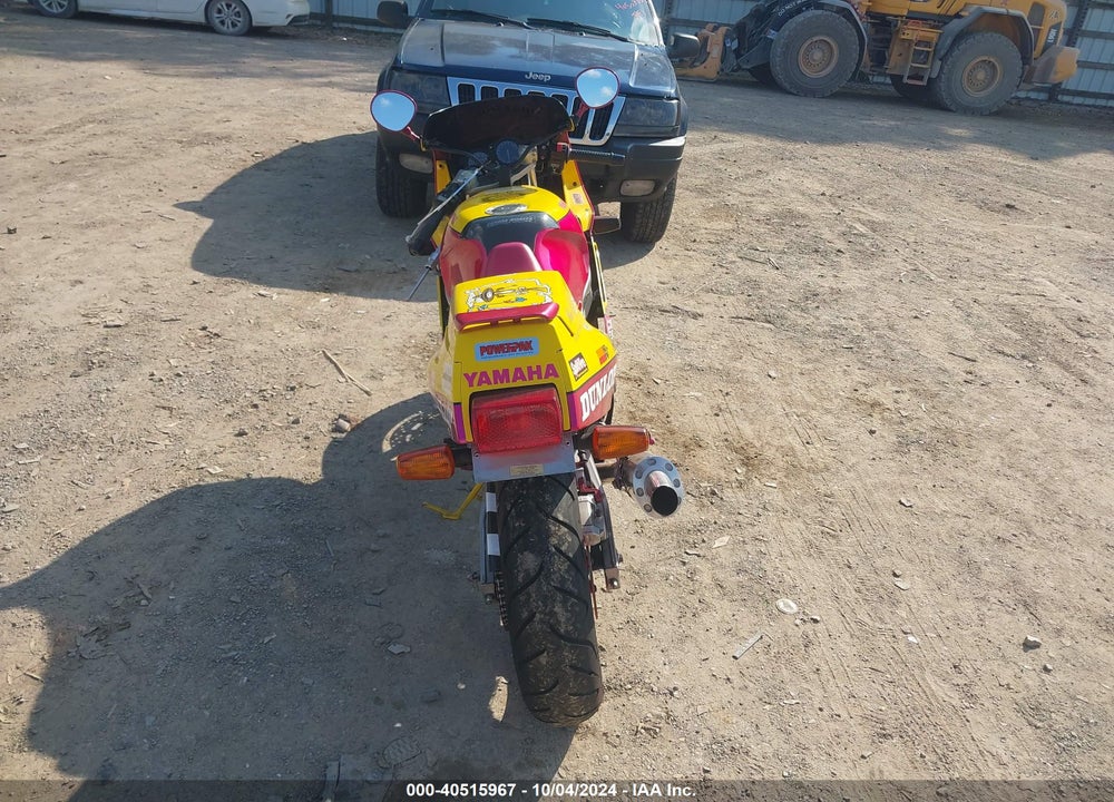 1992 YAMAHA FZR600 R VIN: JYA3HHE09NA041947