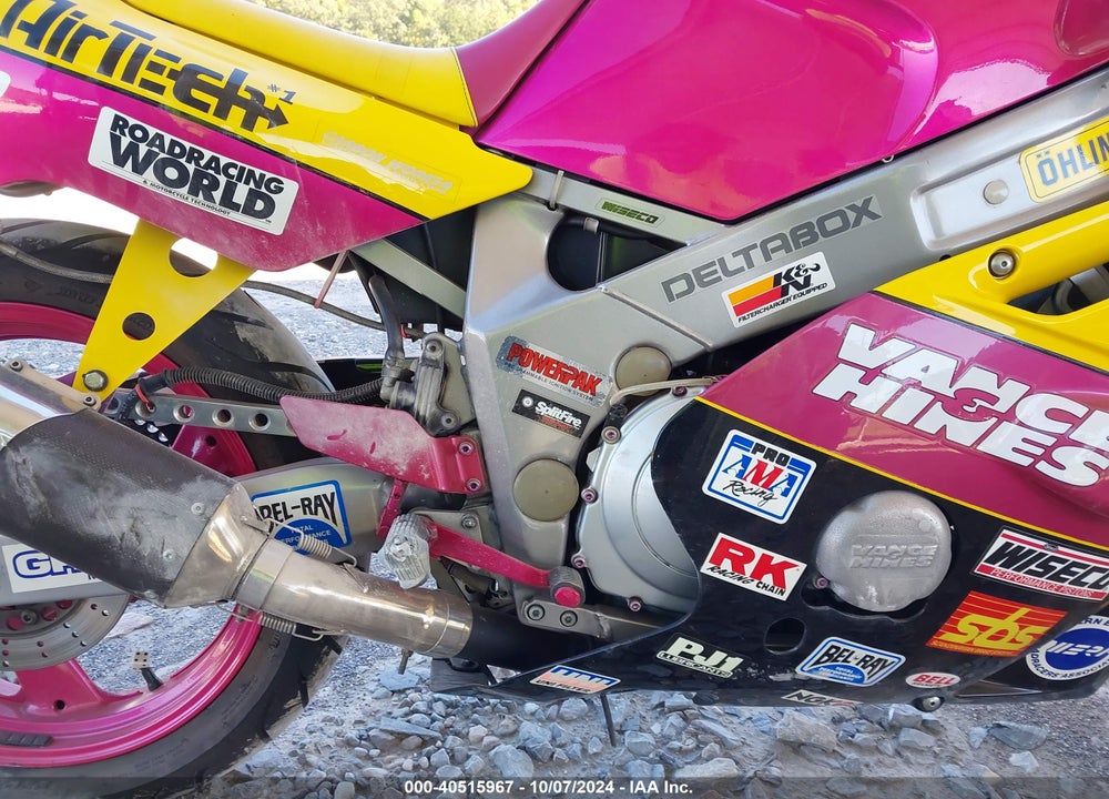 1992 YAMAHA FZR600 R VIN: JYA3HHE09NA041947