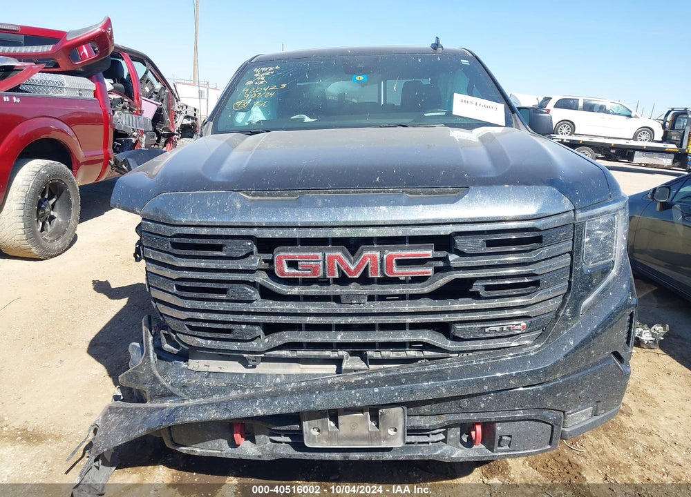 2022 GMC SIERRA 1500 4WD SHORT BOX AT4 VIN: 3GTUUEET8NG562205