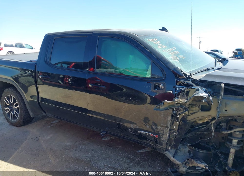 2022 GMC SIERRA 1500 4WD SHORT BOX AT4 VIN: 3GTUUEET8NG562205
