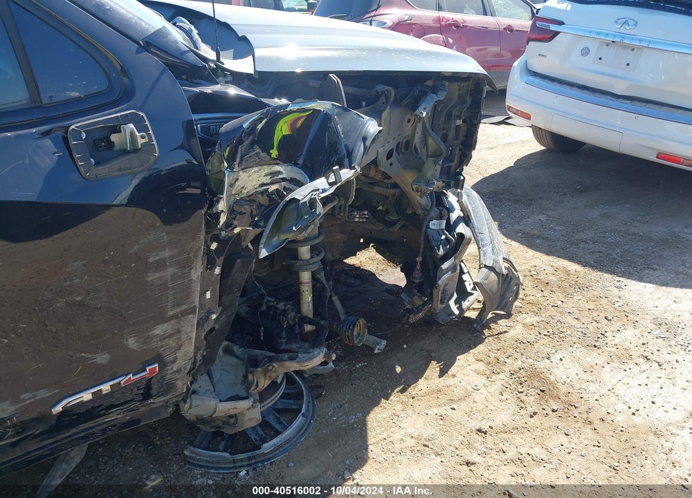 2022 GMC SIERRA 1500 4WD SHORT BOX AT4 VIN: 3GTUUEET8NG562205