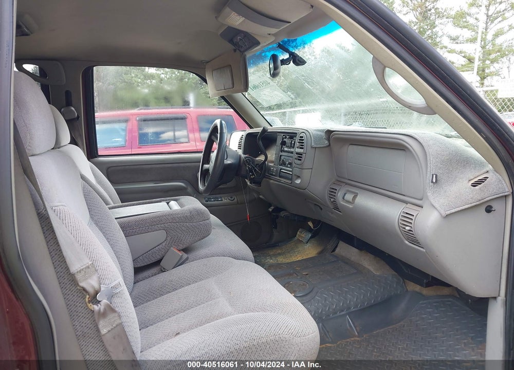 1999 GMC SUBURBAN 1500 SL VIN: 3GKFK16R4XG526738