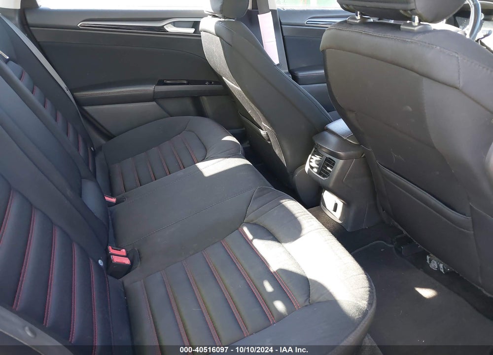 2015 FORD FUSION SE VIN: 3FA6P0H9XFR200844