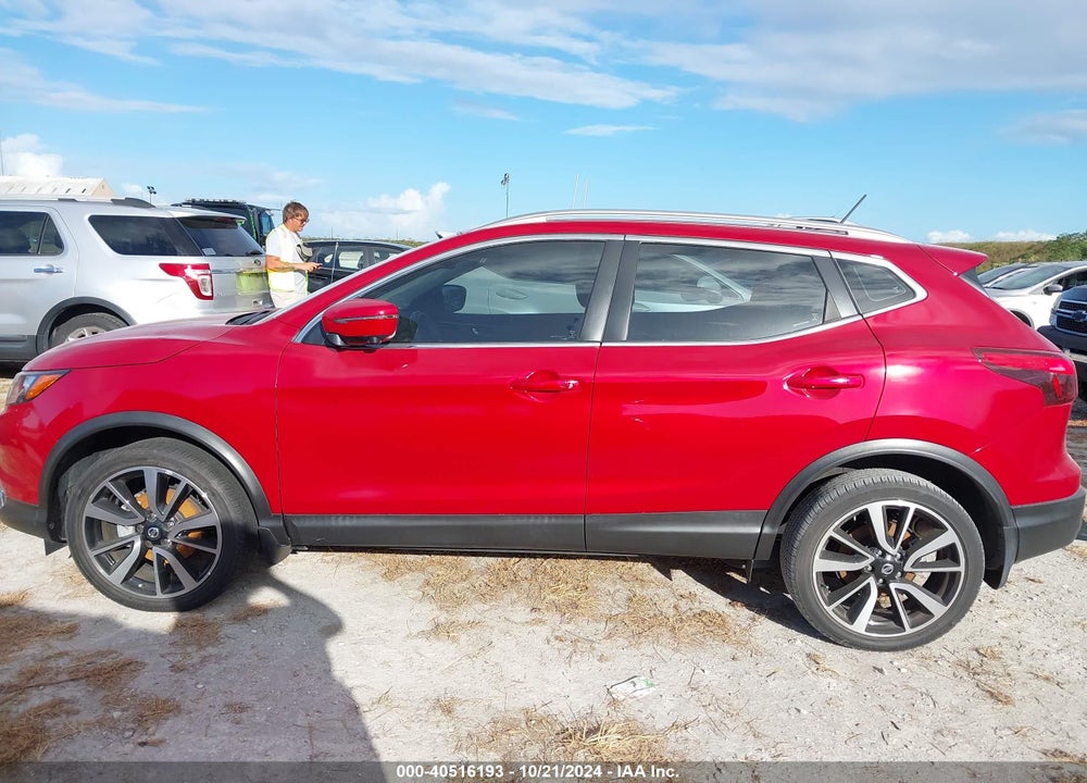 2018 NISSAN ROGUE SPORT SL VIN: JN1BJ1CP6JW192420