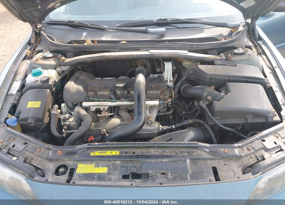 2001 VOLVO V70 XC VIN: YV1SZ58DX11045195