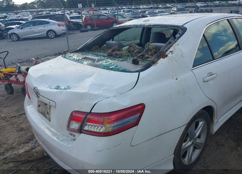 2011 TOYOTA CAMRY SE VIN: 4T1BF3EK0BU739119