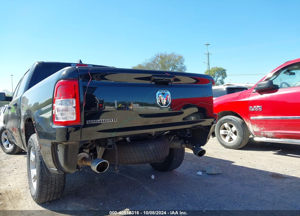 2021 RAM 1500 BIG HORN 4X2 6'4 BOX VIN: 1C6RREMT2MN835645