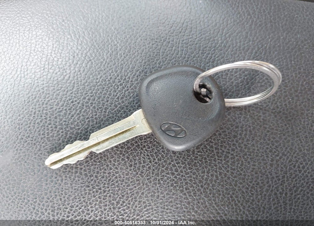 2011 HYUNDAI ELANTRA GLS VIN: 5NPDH4AE2BH000230