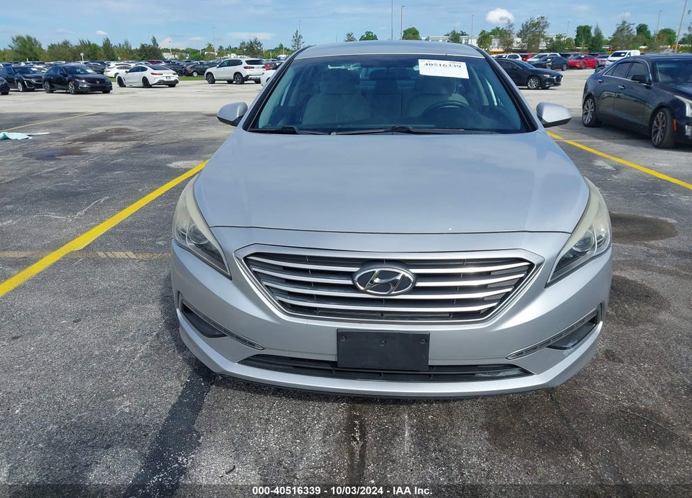 2015 HYUNDAI SONATA SE VIN: 5NPE24AF0FH204352
