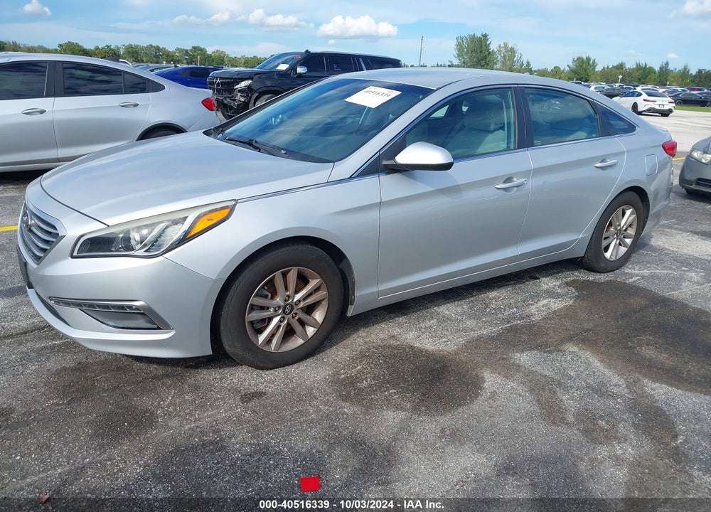 2015 HYUNDAI SONATA SE VIN: 5NPE24AF0FH204352