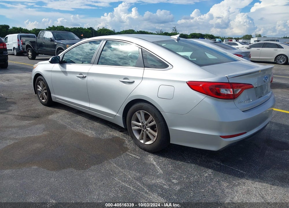2015 HYUNDAI SONATA SE VIN: 5NPE24AF0FH204352
