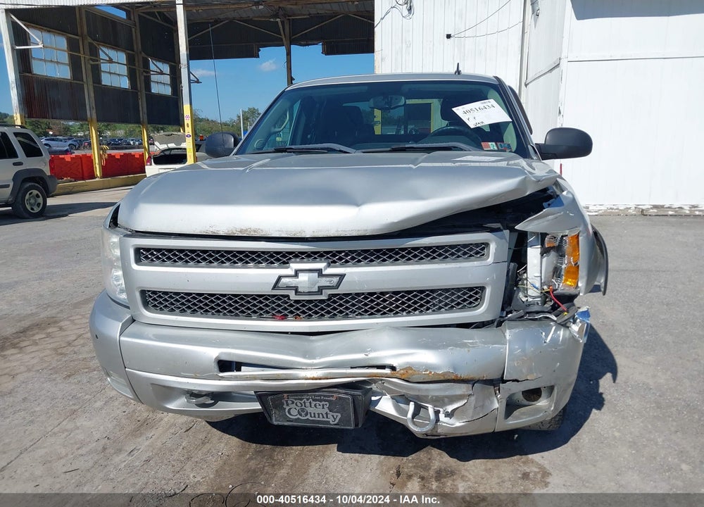 2011 CHEVROLET SILVERADO 1500 LT VIN: 1GCRKSE33BZ301134
