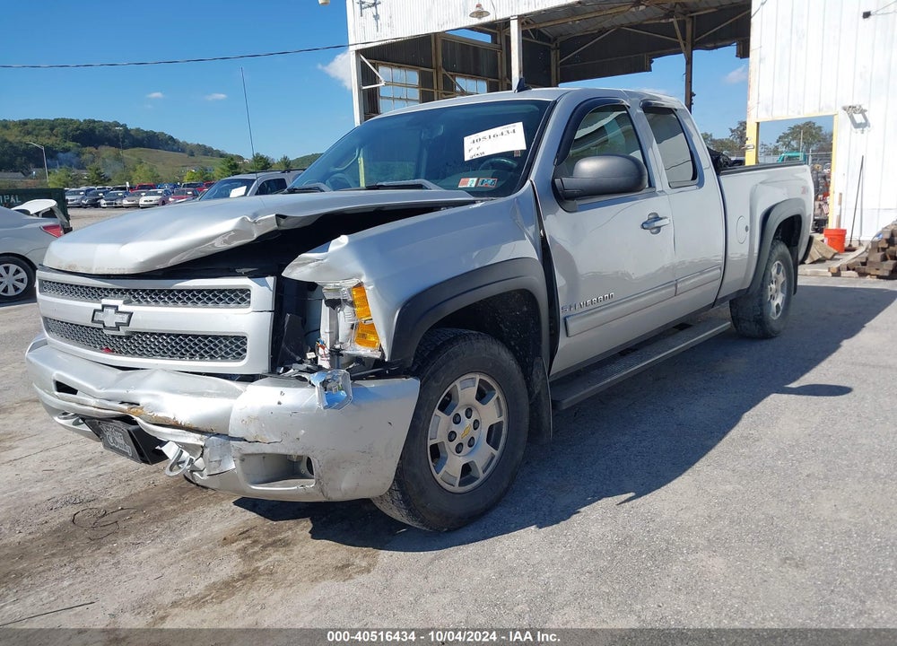 2011 CHEVROLET SILVERADO 1500 LT VIN: 1GCRKSE33BZ301134