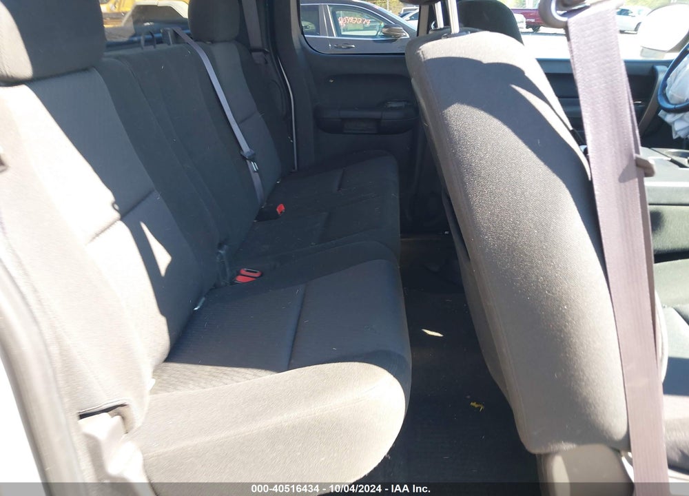 2011 CHEVROLET SILVERADO 1500 LT VIN: 1GCRKSE33BZ301134