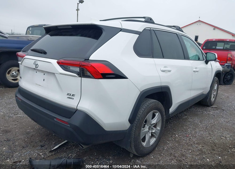 2021 TOYOTA RAV4 XLE VIN: 2T3P1RFV2MC210539