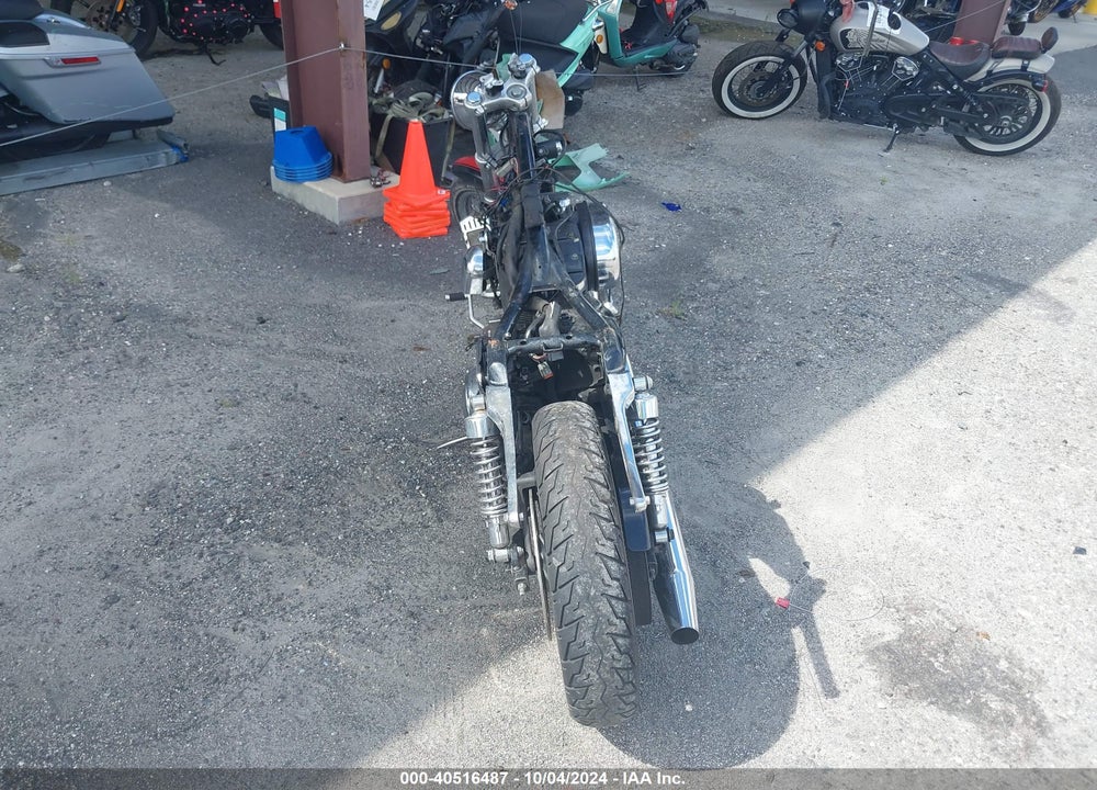 2000 HARLEY-DAVIDSON XL1200 C VIN: 1HD1CGP1XYK141952