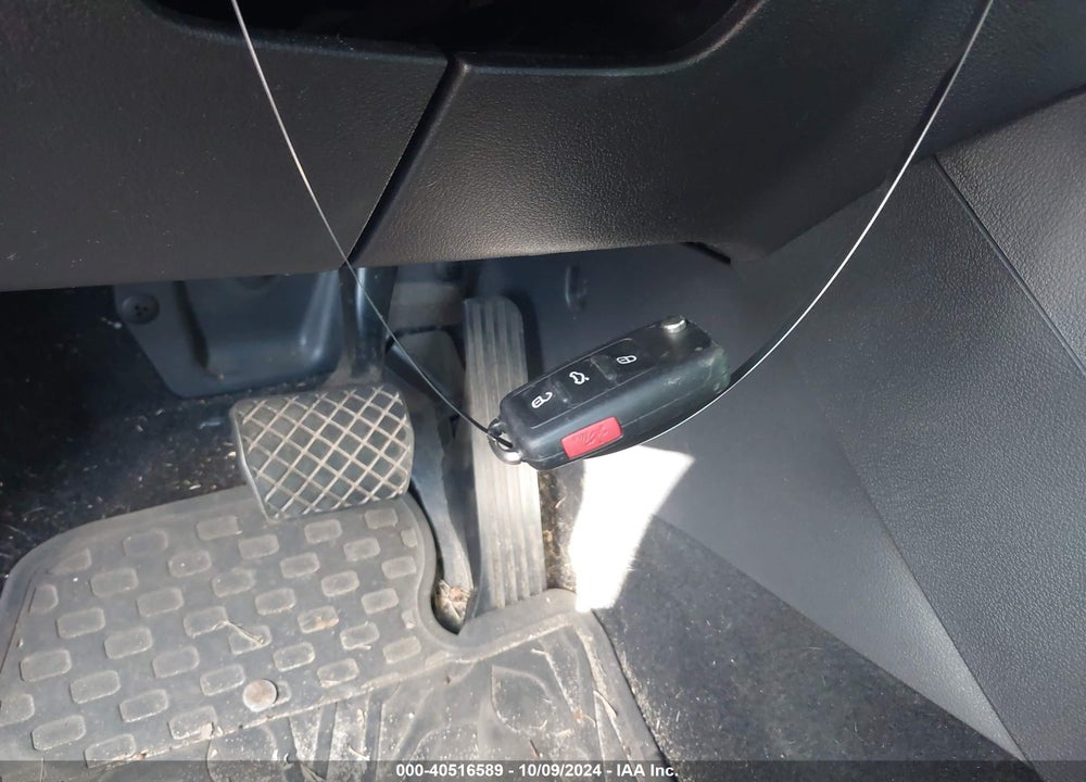 2015 VOLKSWAGEN TIGUAN SE VIN: WVGAV7AX1FW523796