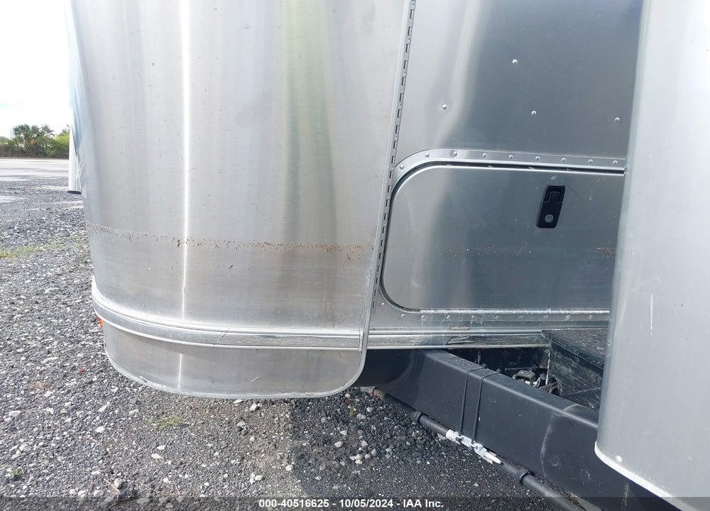 2024 AIRSTREAM INTERNATIONAL VIN: 1STKFAG27RJ569473