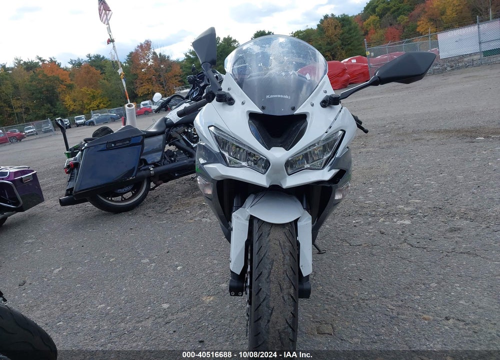 2021 KAWASAKI ZX636 K VIN: JKBZXJH12MA009195