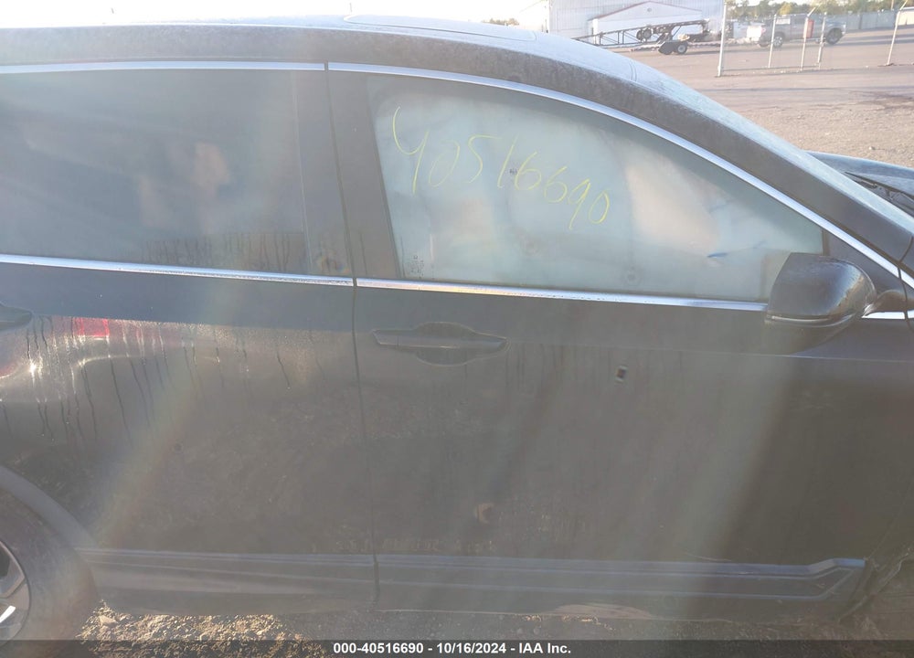 2018 HONDA CR-V VIN: 5J6RW1H8XJA012071