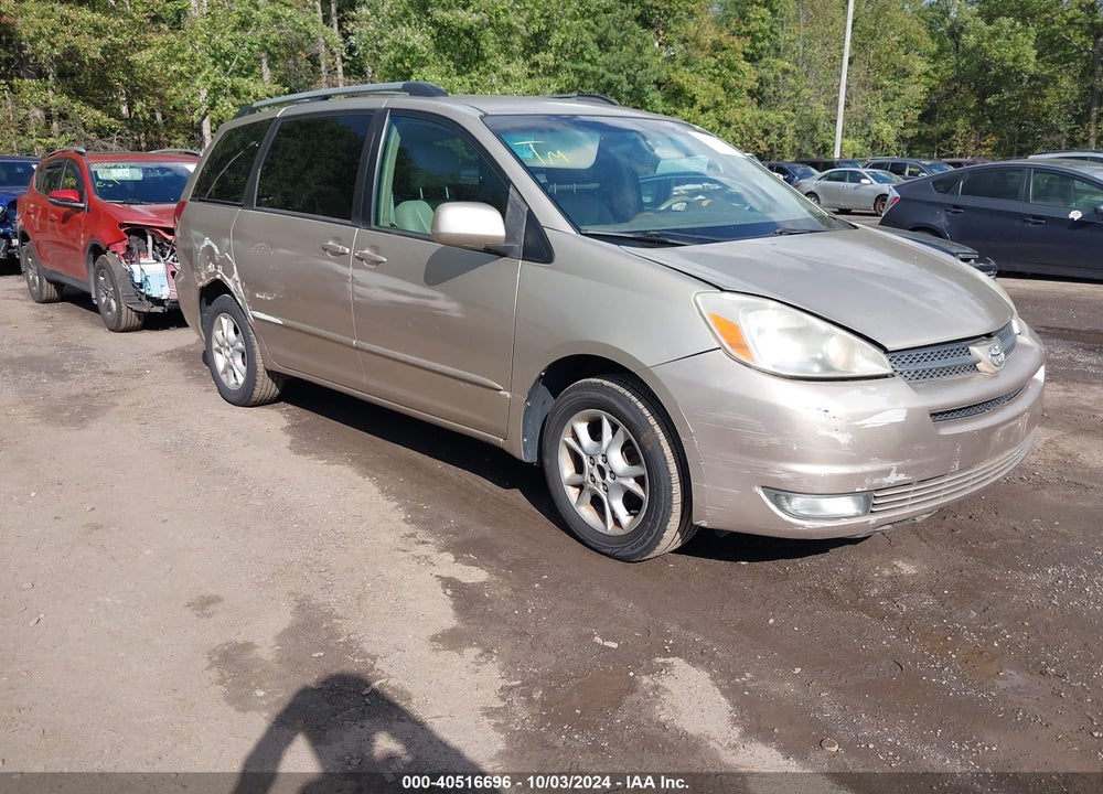 2004 TOYOTA SIENNA XLE VIN: 5TDBA22C14S018793