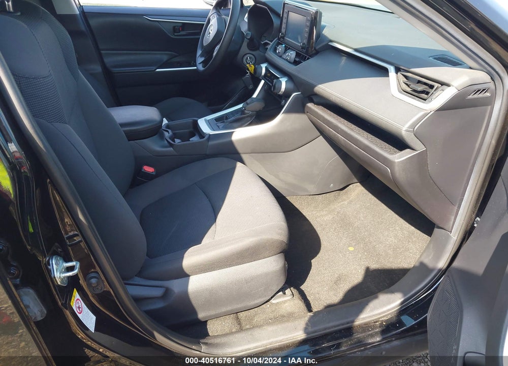 2019 TOYOTA RAV4 LE VIN: 2T3F1RFV0KW033710