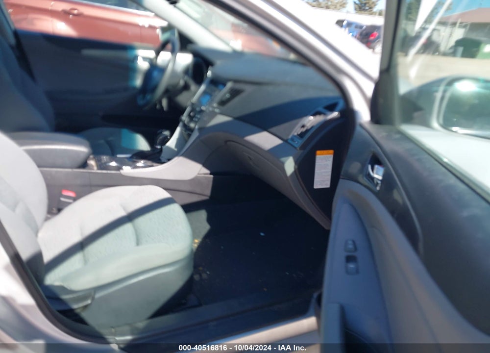 2014 HYUNDAI SONATA HYBRID VIN: KMHEC4A43EA117607