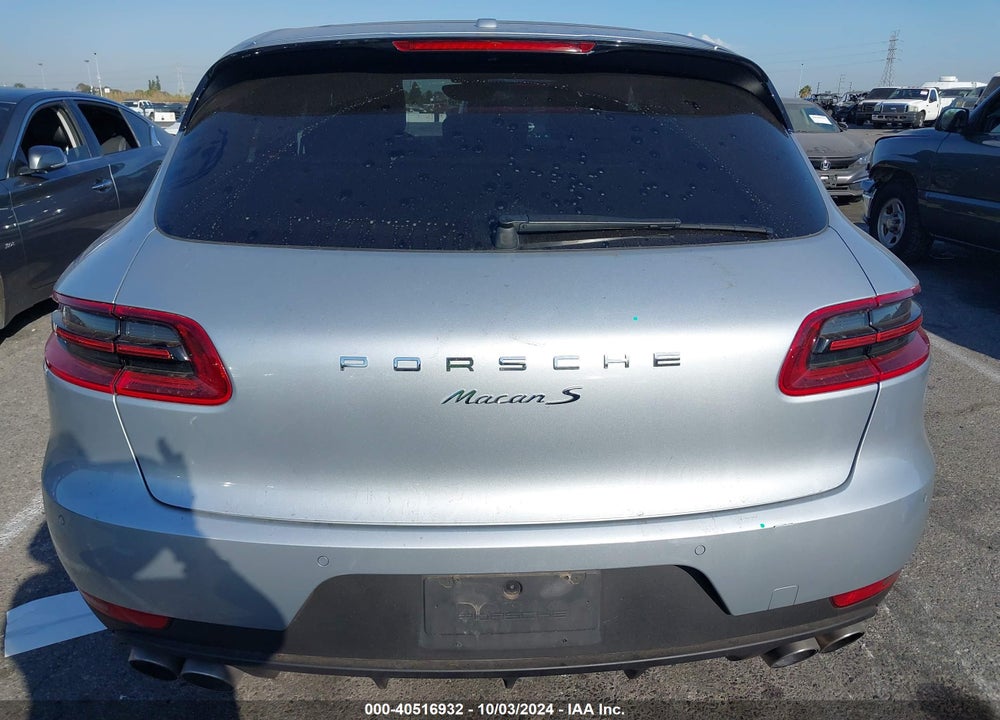 2017 PORSCHE MACAN S VIN: WP1AB2A51HLB18135