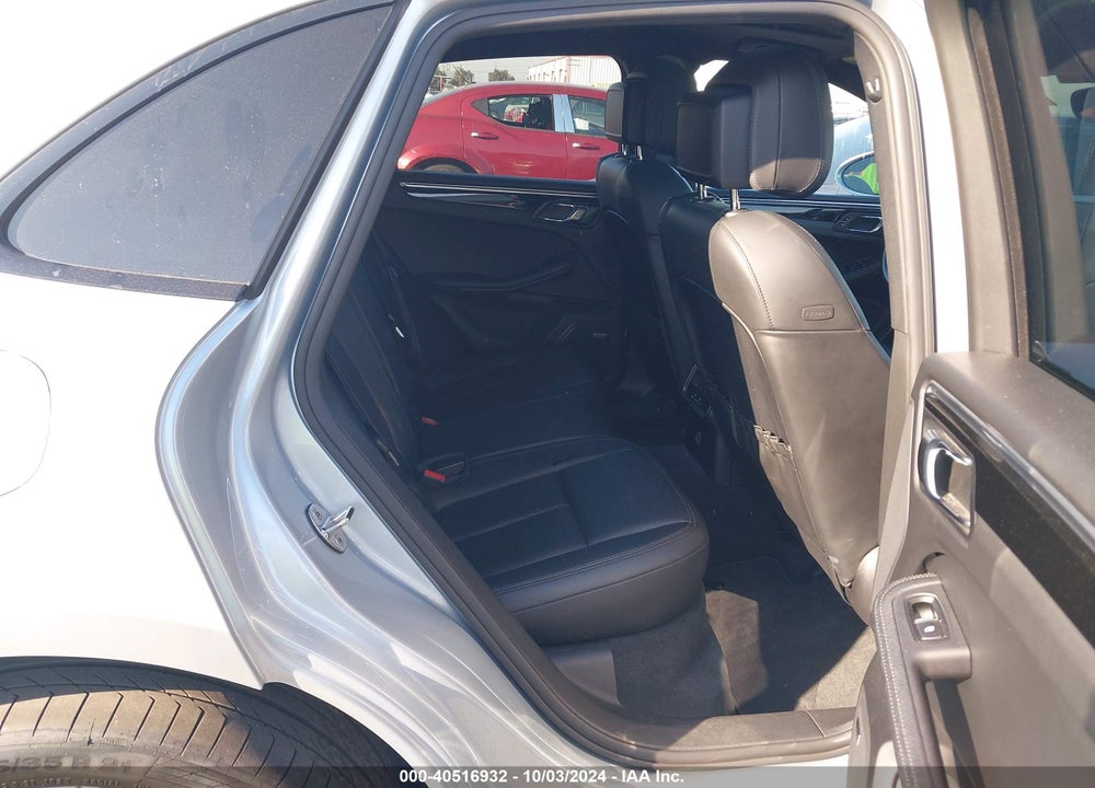 2017 PORSCHE MACAN S VIN: WP1AB2A51HLB18135