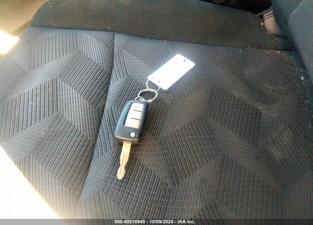 2015 NISSAN ROGUE S VIN: 5N1AT2MT0FC910908