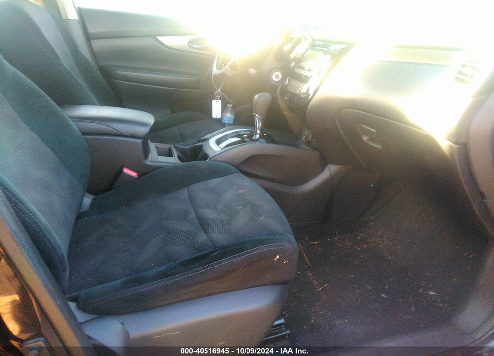 2015 NISSAN ROGUE S VIN: 5N1AT2MT0FC910908