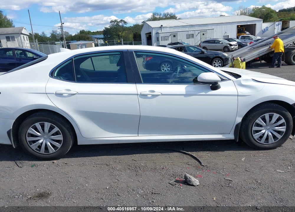 2022 TOYOTA CAMRY LE HYBRID VIN: 4T1C31AK0NU573308