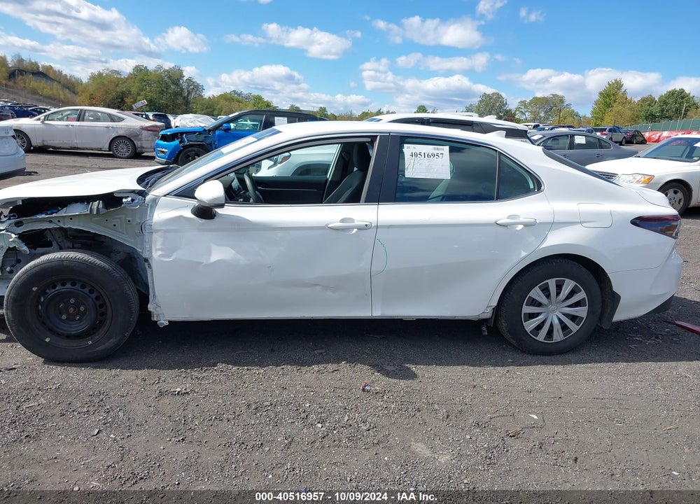2022 TOYOTA CAMRY LE HYBRID VIN: 4T1C31AK0NU573308