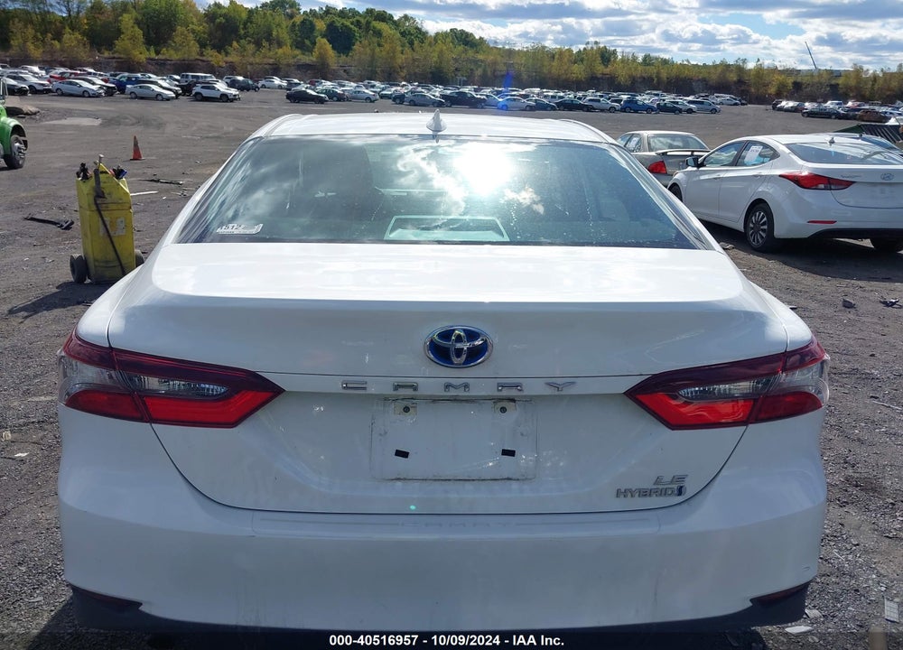 2022 TOYOTA CAMRY LE HYBRID VIN: 4T1C31AK0NU573308