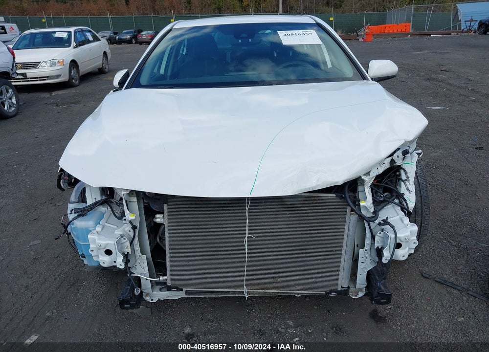 2022 TOYOTA CAMRY LE HYBRID VIN: 4T1C31AK0NU573308