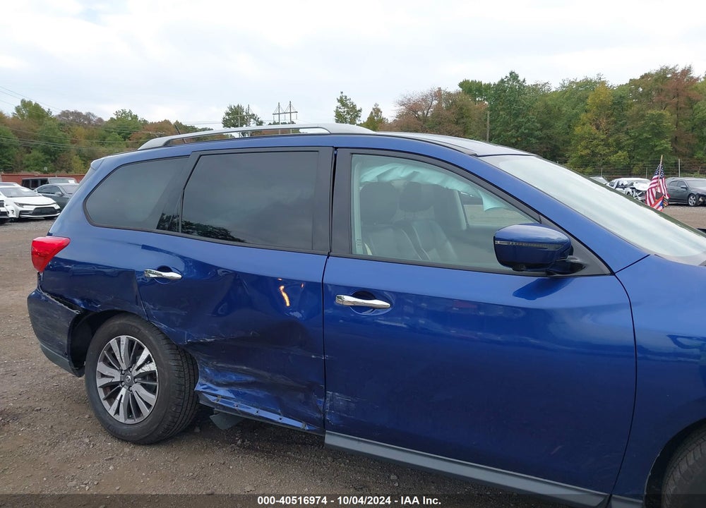 2017 NISSAN PATHFINDER SL VIN: 5N1DR2MM8HC674922
