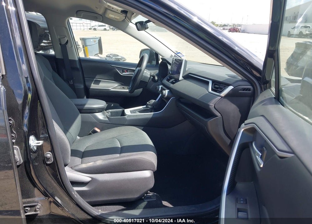 2024 TOYOTA RAV4 XLE VIN: 2T3W1RFV8RW319489
