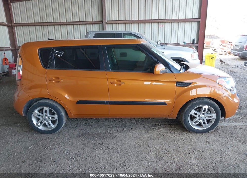 2011 KIA SOUL VIN: KNDJT2A24B7242680