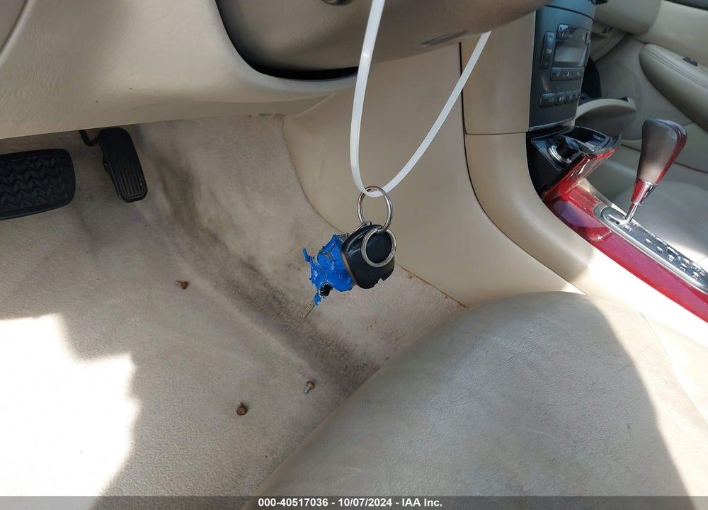 2003 LEXUS ES 300 VIN: JTHBF30GX36012601