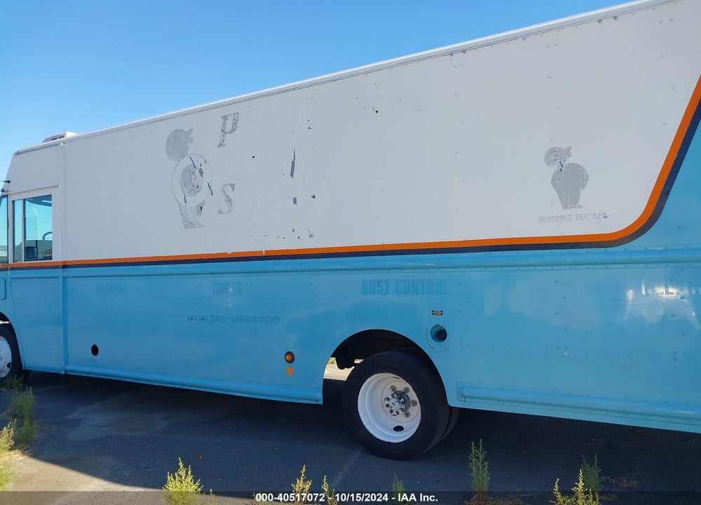 2011 FREIGHTLINER CHASSIS M LINE WALK-IN VAN VIN: 4UZAAPDU7BCBC0090